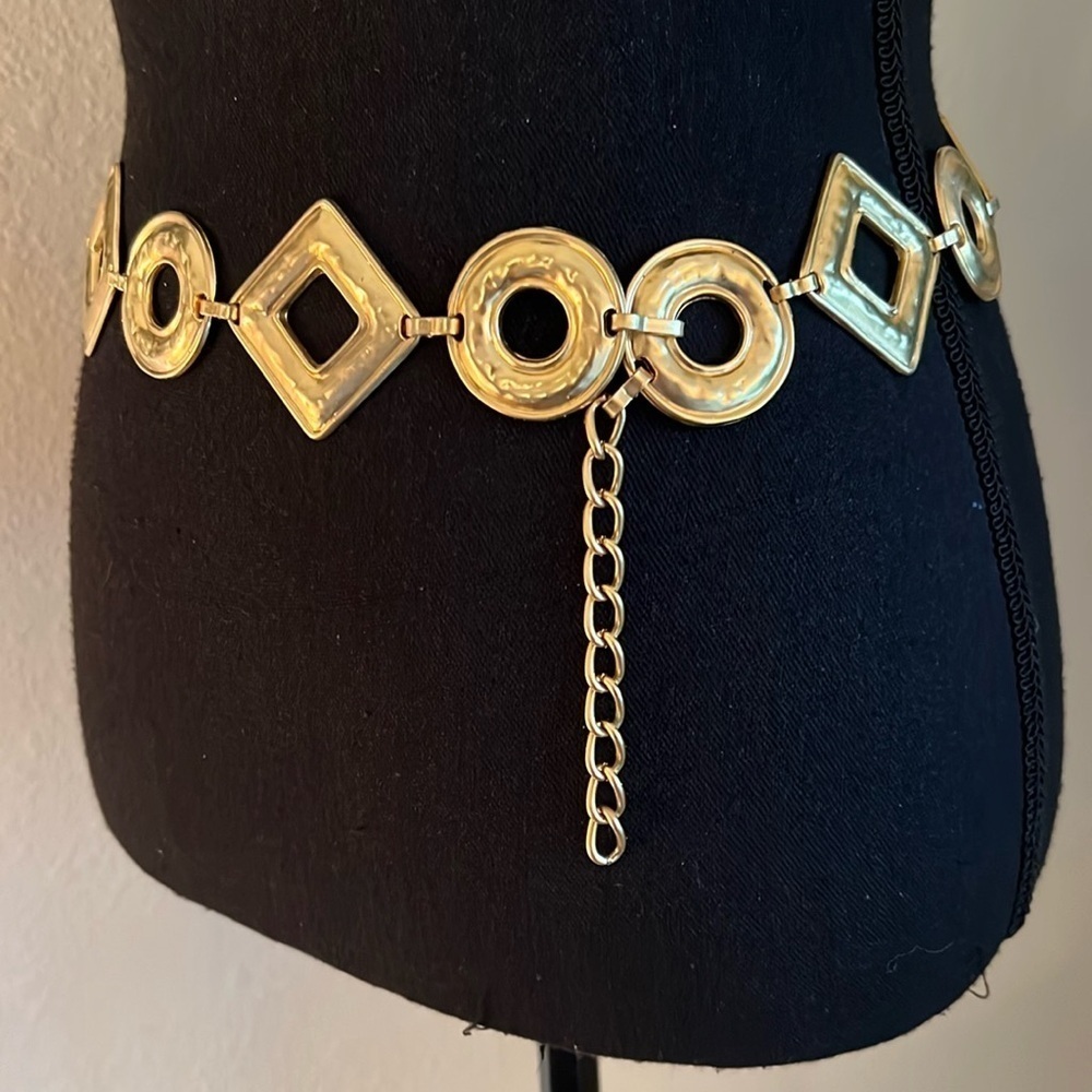 ESCADA Women’s Designer Elegant Vintage Gilded Gold Geometric Belt Made in Spain